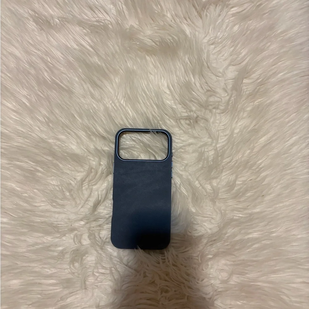 Blue Protective IPhone 17 Case